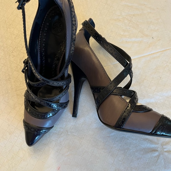 Tory Burch Judith pump size 7 - Picture 9 of 9